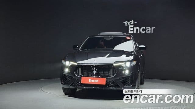Maserati Levante 3