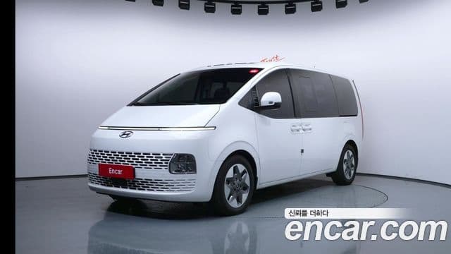 Hyundai Staria