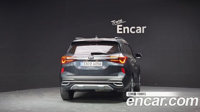 Kia Seltos 4