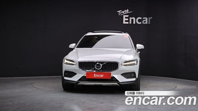 Volvo V60 Cross Country 2nd Gen 3
