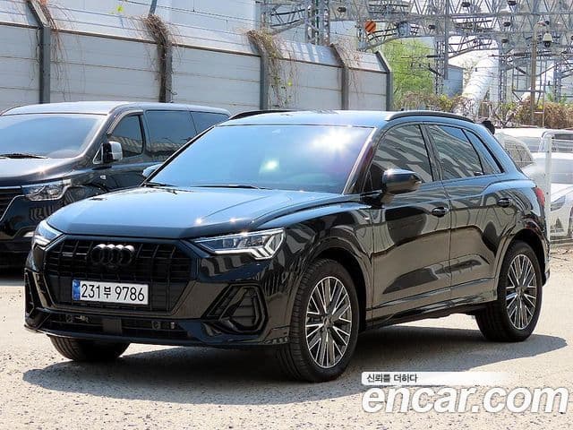 Audi Q3 (F3)