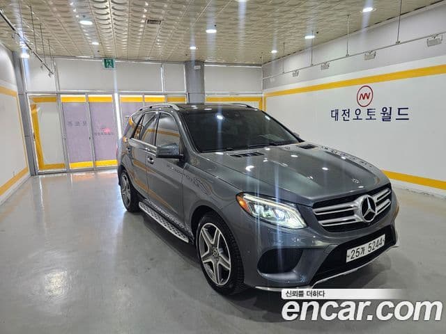 Mercedes-Benz GLE-Class W166