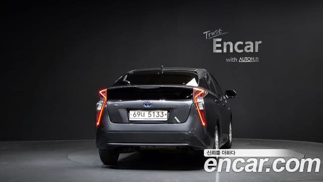 Toyota Prius 4th Gen 4