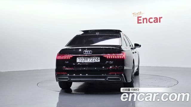 Audi A6 (C8) 4