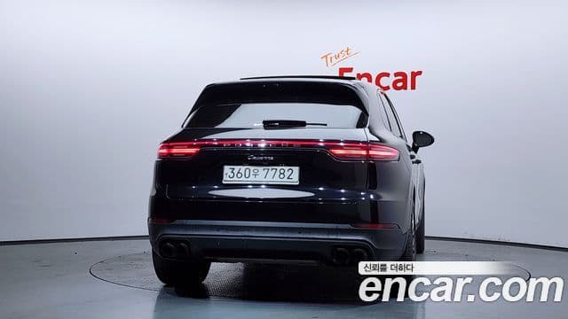 Porsche Cayenne (PO536) 4