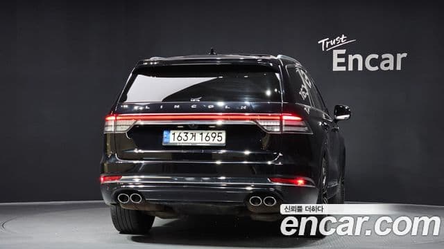 Lincoln Aviator 2nd Gen 4