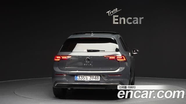 Volkswagen Golf 8th Gen 4