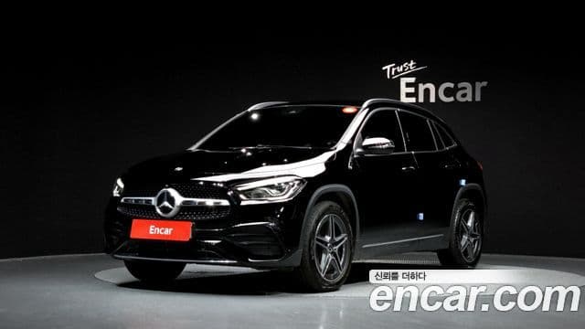 Mercedes-Benz GLA-Class H247