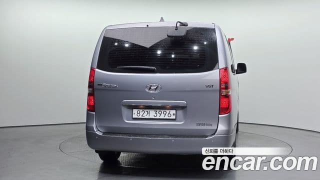 Hyundai The New Grand Starex 4