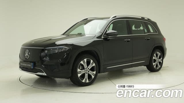 Mercedes-Benz EQB X243