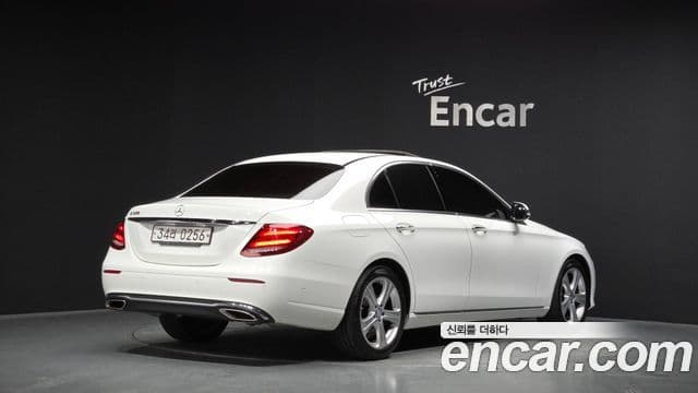 Mercedes-Benz E-Class W213 2