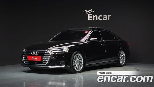 Audi A8 (D5)