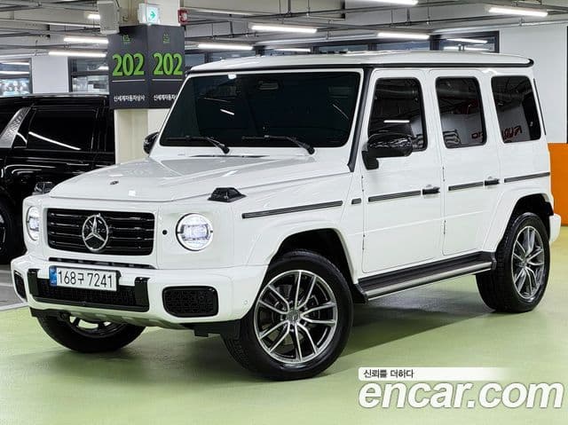 Mercedes-Benz G-Class W465