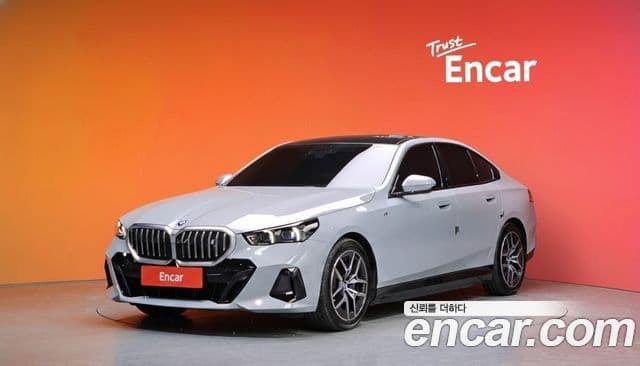 BMW i5 (G60)
