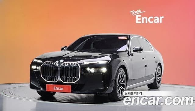 BMW 7 Series (G70)