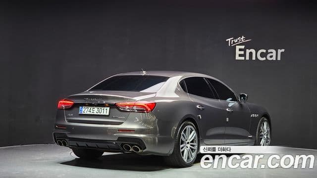 Maserati Quattroporte 2