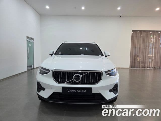 Volvo XC40 3