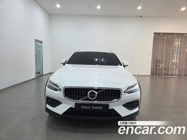 Volvo V60 Cross Country 2nd Gen 3