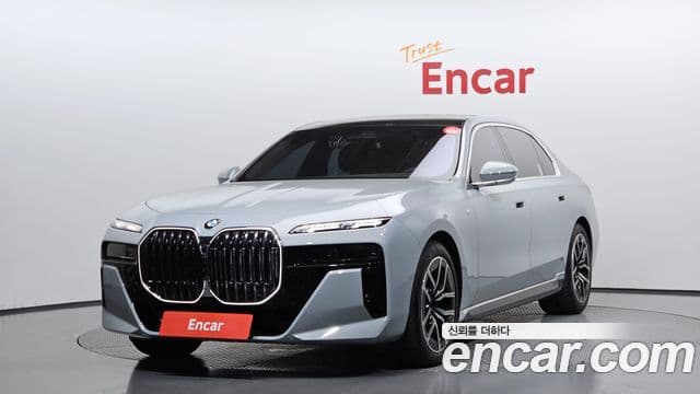 BMW 7 Series (G70)