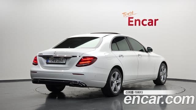 Mercedes-Benz E-Class W213 2