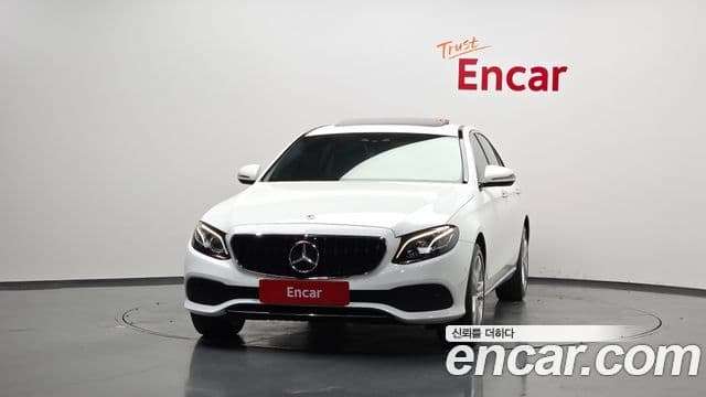 Mercedes-Benz E-Class W213 3