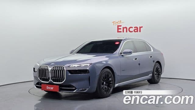 BMW 7 Series (G70)