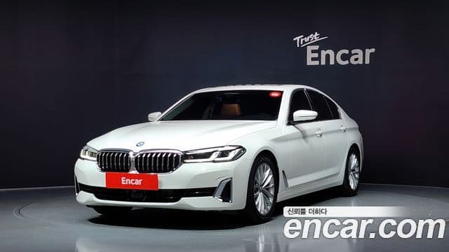 BMW 5 Series (G30)