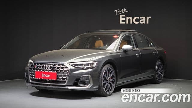 Audi S8 (D5)