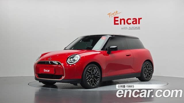 MINI Cooper Electric 4th Gen 1