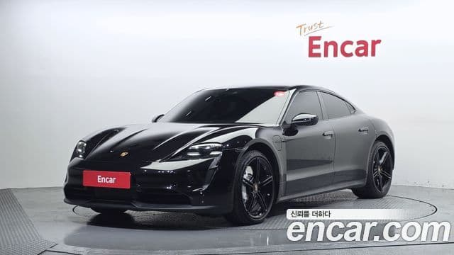 Porsche Taycan 1
