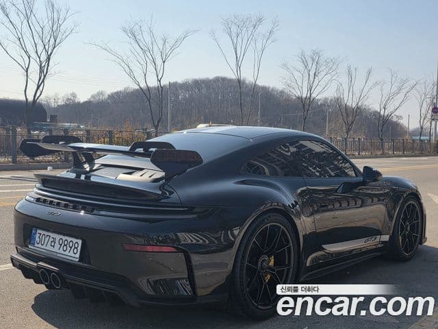 Porsche 911 (992) 2