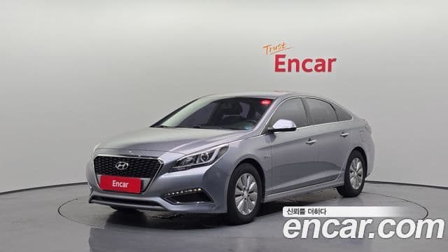 Hyundai LF Sonata Hybrid