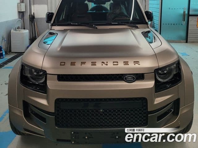 Land Rover Defender (L663)