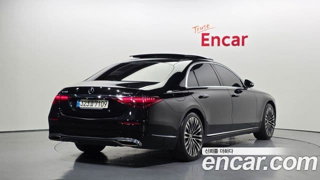 Mercedes-Benz S-Class W223 2