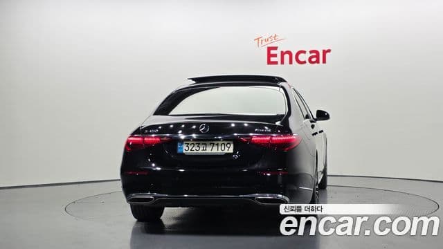 Mercedes-Benz S-Class W223 4