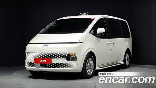 Hyundai Staria