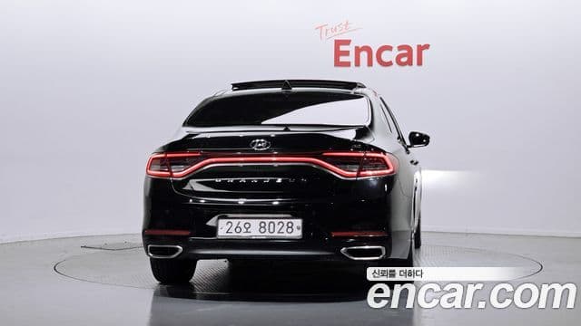 Hyundai Grandeur IG 4