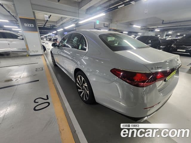 Mercedes-Benz E-Class W214 3