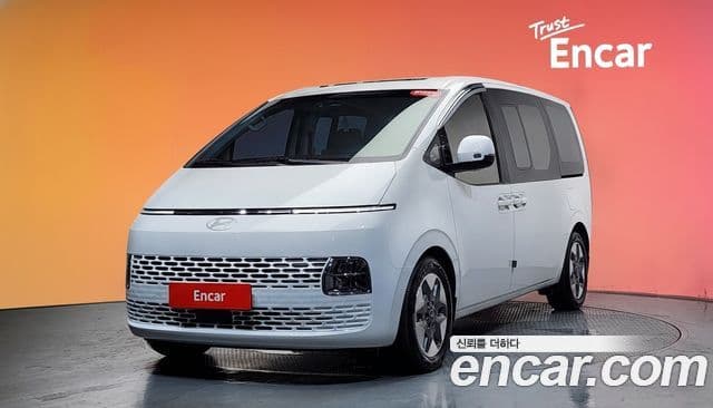 Hyundai Staria