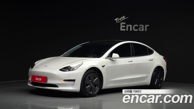 Tesla Model 3 1