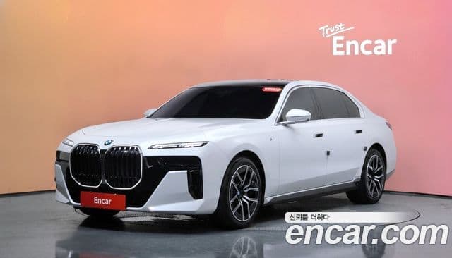 BMW 7 Series (G70)