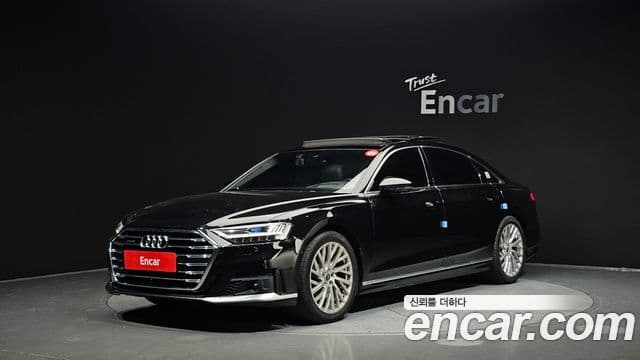Audi A8 (D5)