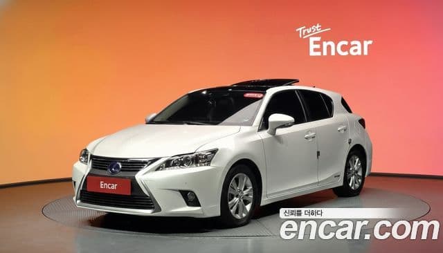 Lexus CT200h 1
