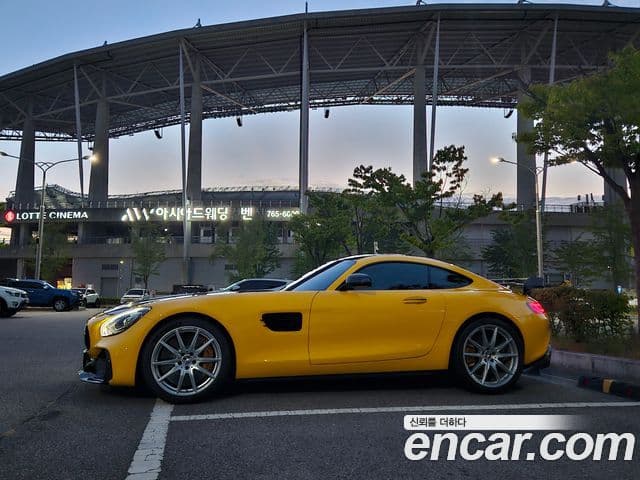Mercedes-Benz AMG GT