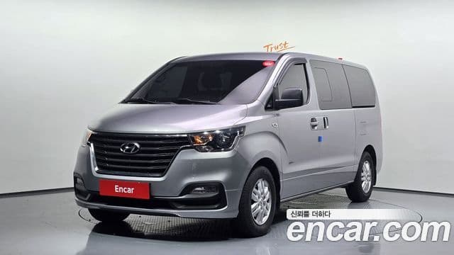 Hyundai The New Grand Starex