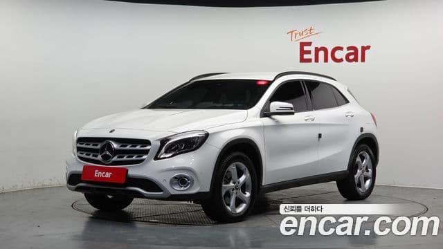 Mercedes-Benz GLA-Class X156