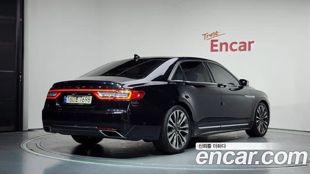 Lincoln Continental 10th Gen 2