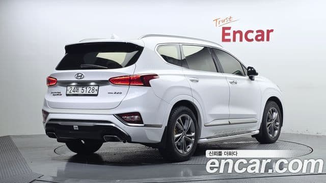 Hyundai Santa Fe TM 2