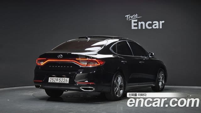 Hyundai Grandeur IG 2