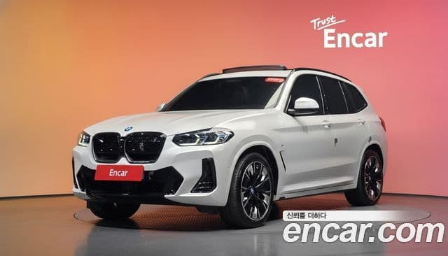 BMW iX3